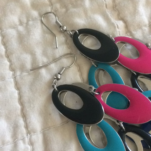 Long earrings - Picture 4 of 4